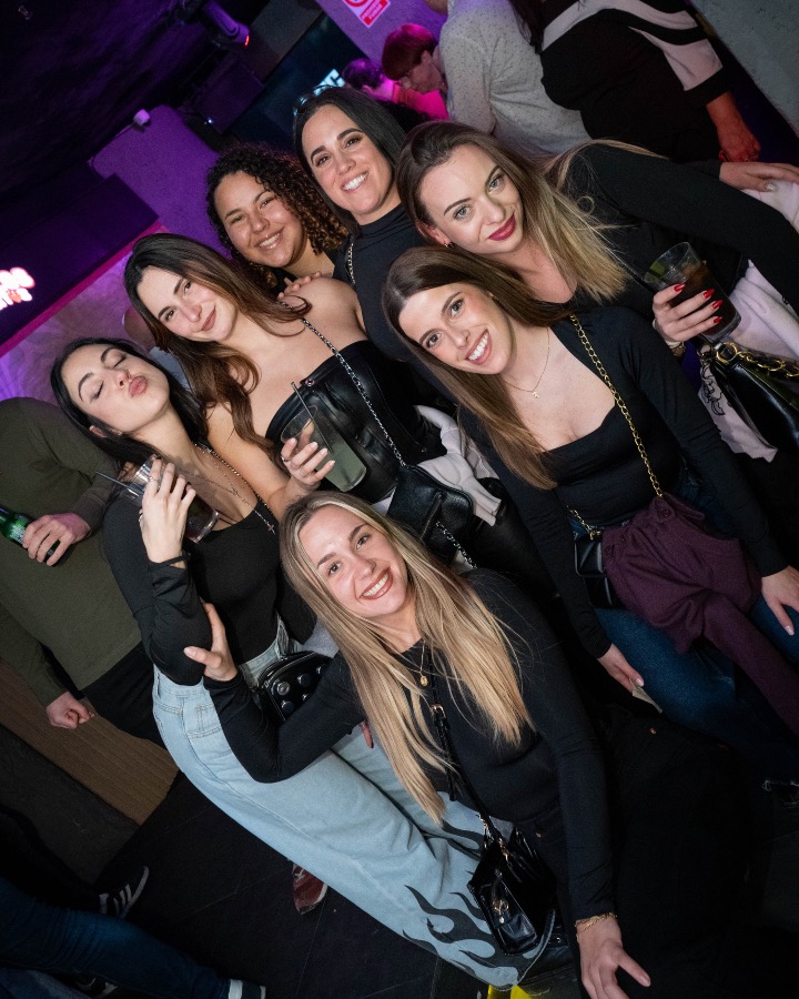 Tardeo Madrid Aquellos Perreitos